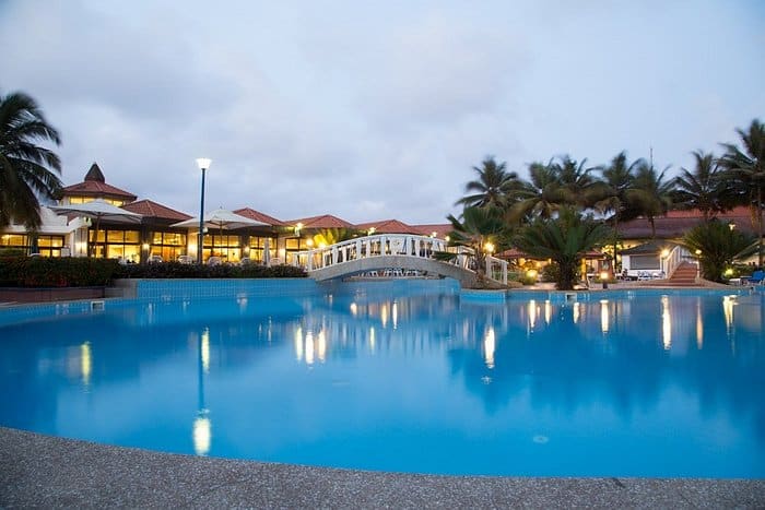 la-palm-royal-beach-hotel